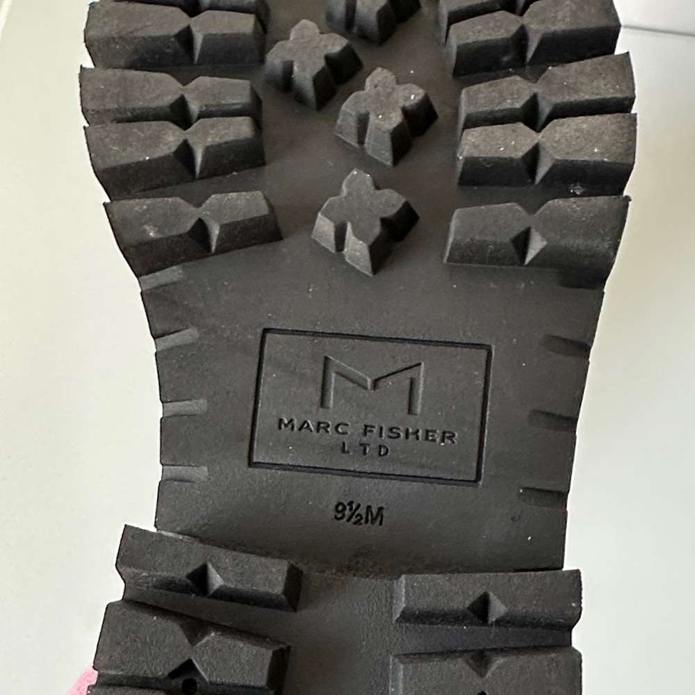 Marc Fisher Lug Sole Black Ankle Chelsea Booties - Picture 2 of 8